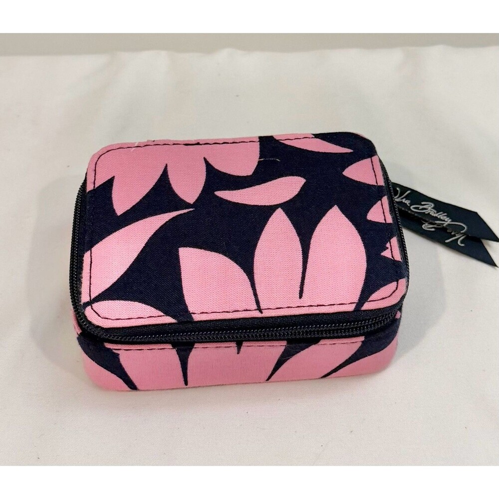 Vera Bradley Travel Pill Case in Loves Me Pattern with 8 Removable Compartments